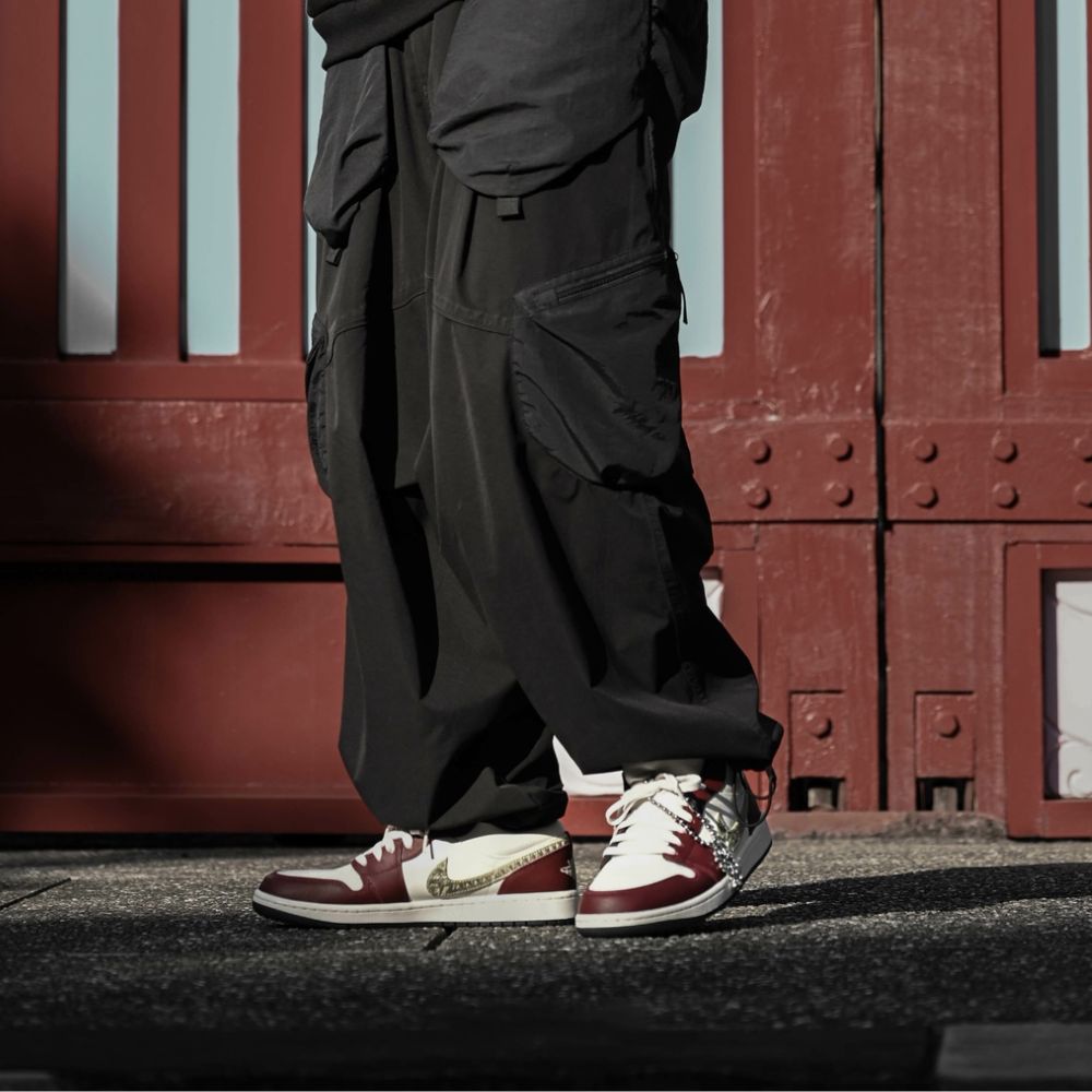 Air Jordan 1 Low SE Year of the Dragon Burgundy