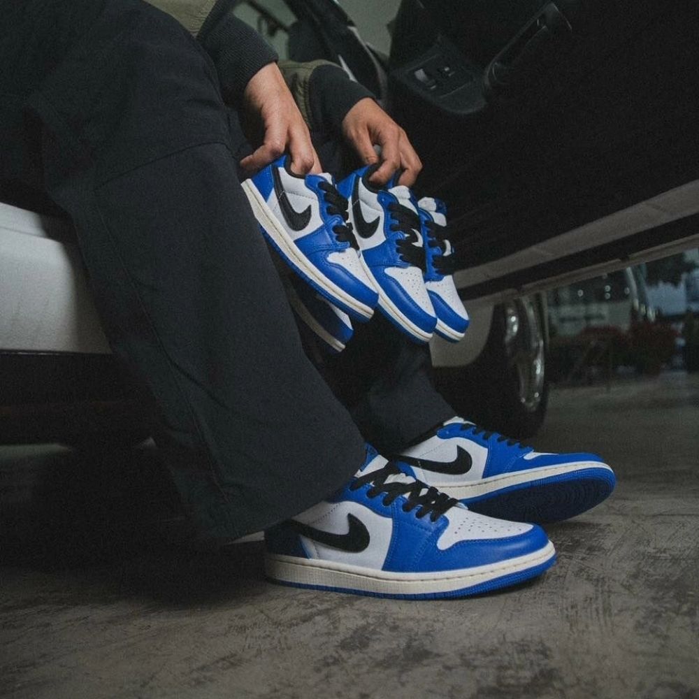 Air Jordan 1 Retro Low OG Game Royal