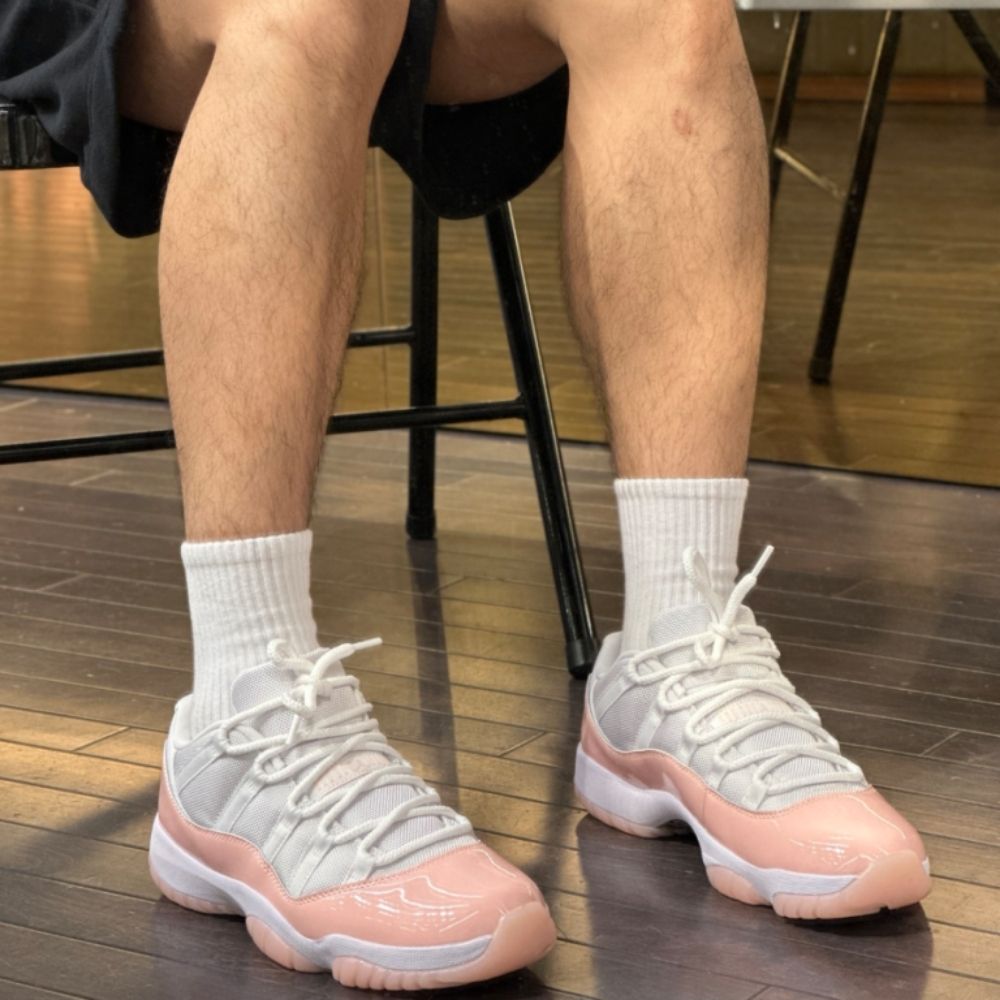 Air Jordan 11 Retro Low Legend Pink