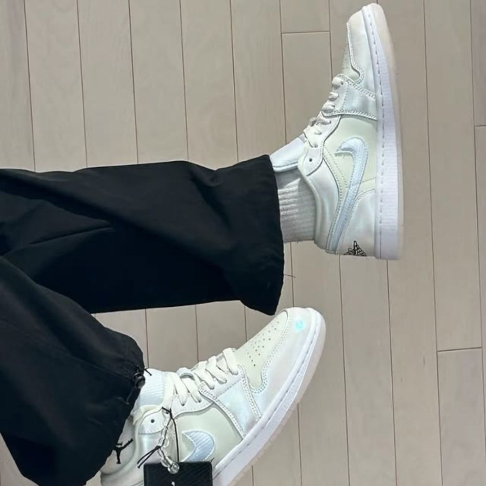 Air Jordan 1 Low SE LNY Phantom White Black Football Grey