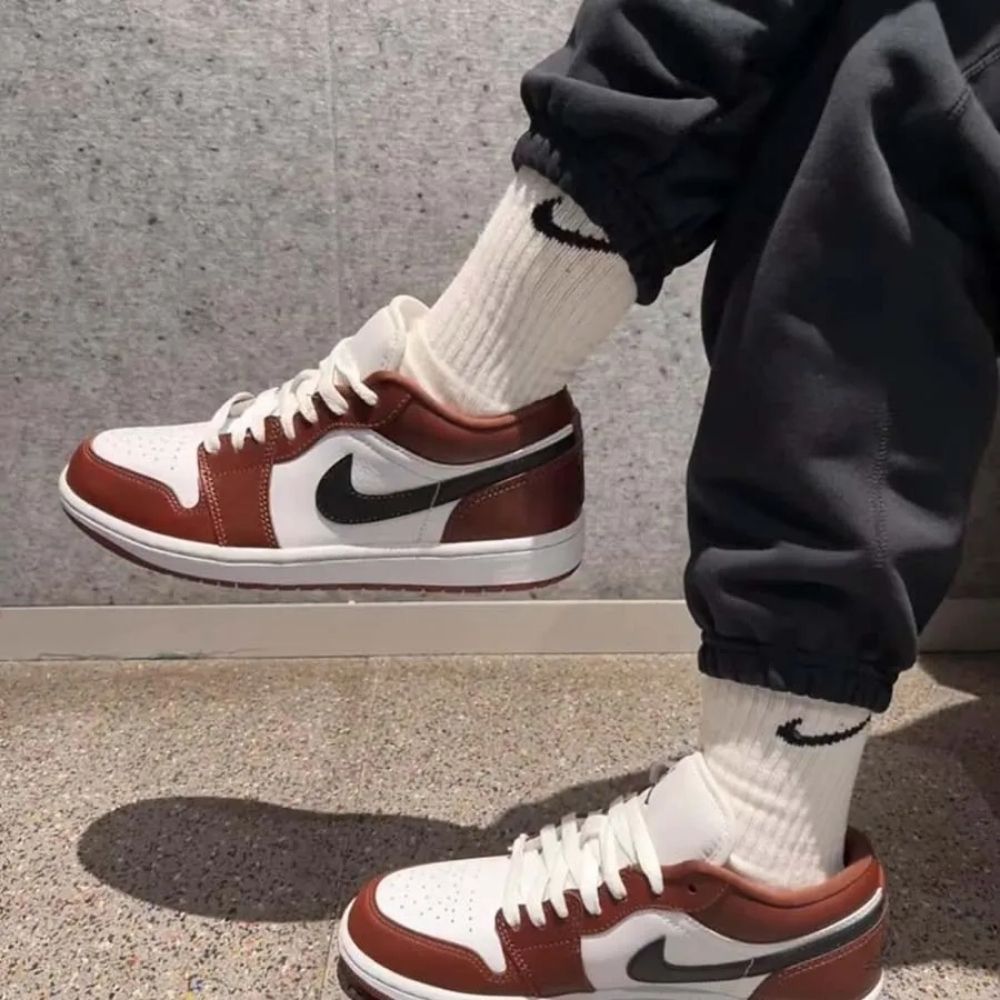 Air Jordan 1 Low Dark Pony