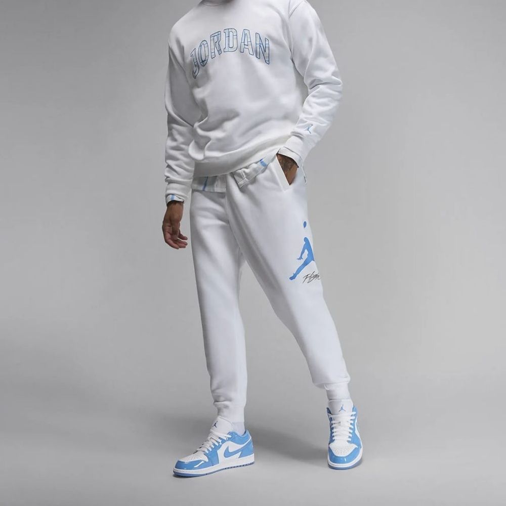 Air Jordan 1 Low SE Legend Blue