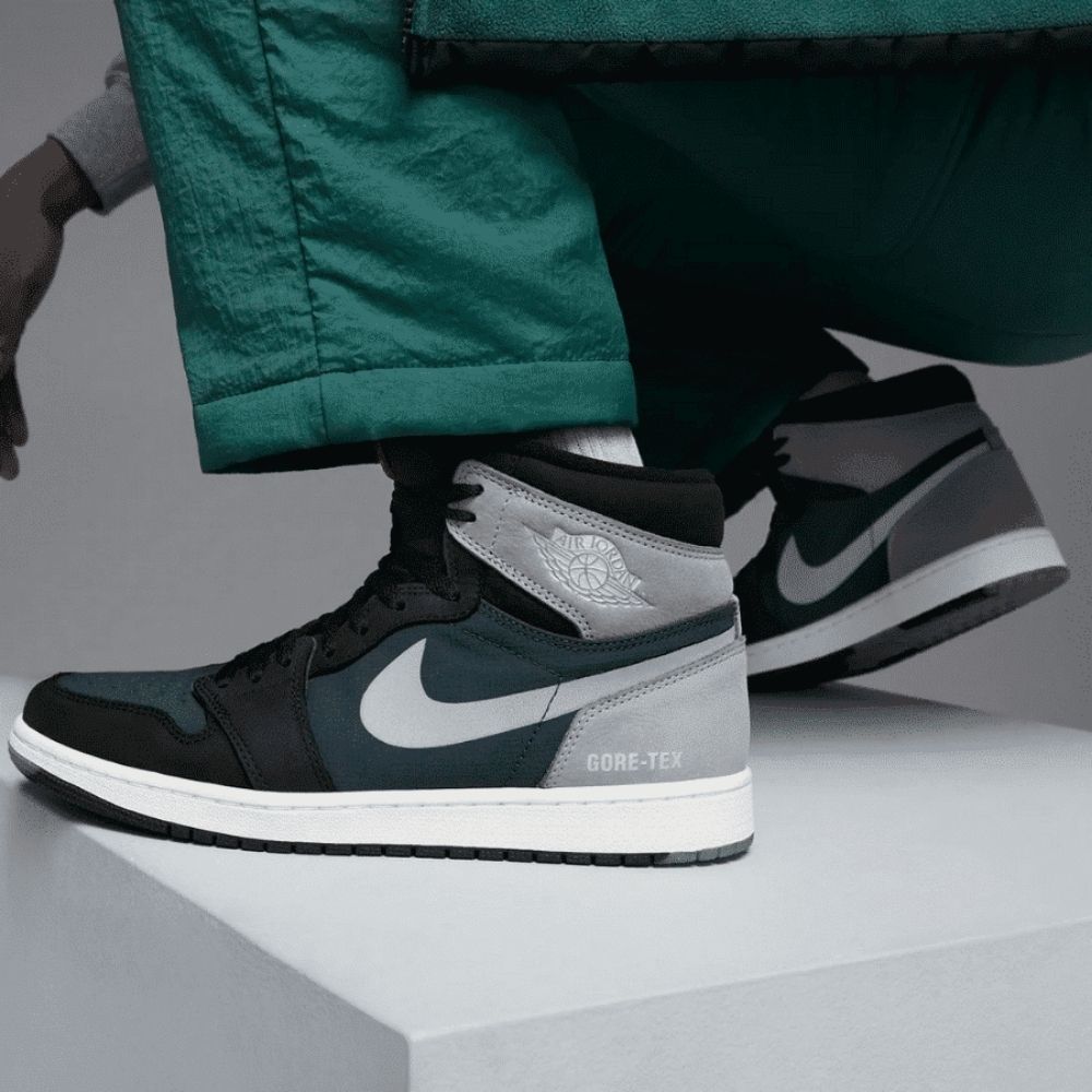 Air Jordan 1 Retro High Element Gore-Tex Black Particle Grey