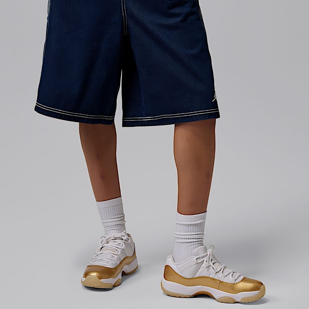 Air Jordan 11 Retro Low Mothers Day