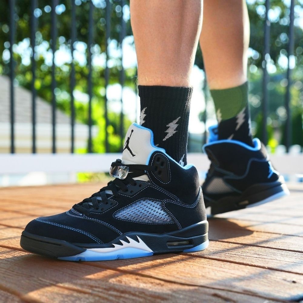 Air Jordan 5 Retro Black University Blue
