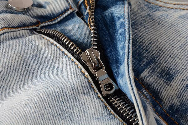 Amiri Fashion Jeans #685